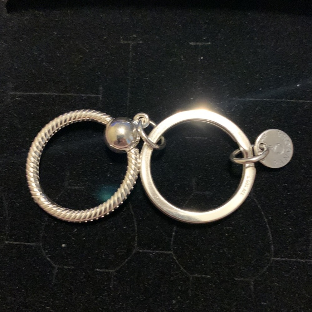 Pandora Moments Chain Key Ring